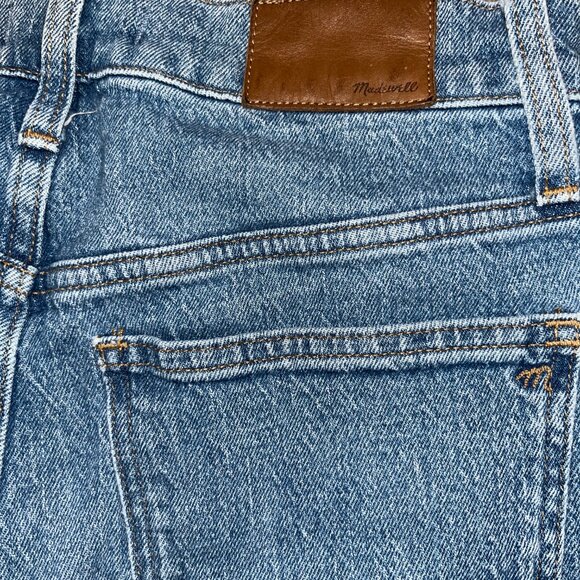 MADEWELL THE PERFECT VINTAGE JEAN - Raw Hem - Medium Blue Wash- EUC - Women's 27 - Picture 6 of 13